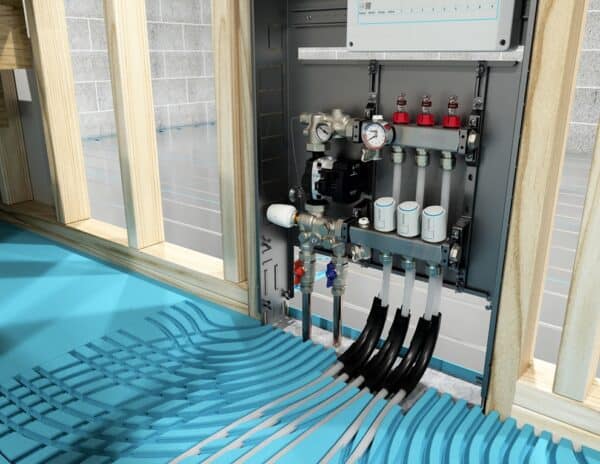 Hydro_Basics-Connect-pipe-to-manifold-v2
